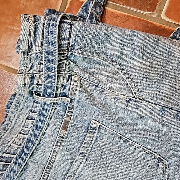 Kancan 90s High Rise Belted Denim Shorts - Picture 5 of 10